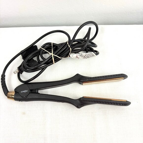 Croc Classic Rose Gold Titanium 1.25'' Flat Iron - Picture 1 of 8